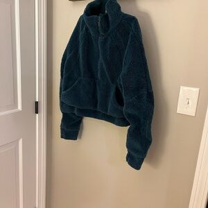 lululemon athletica Deep Green Cropped Fleece pullover